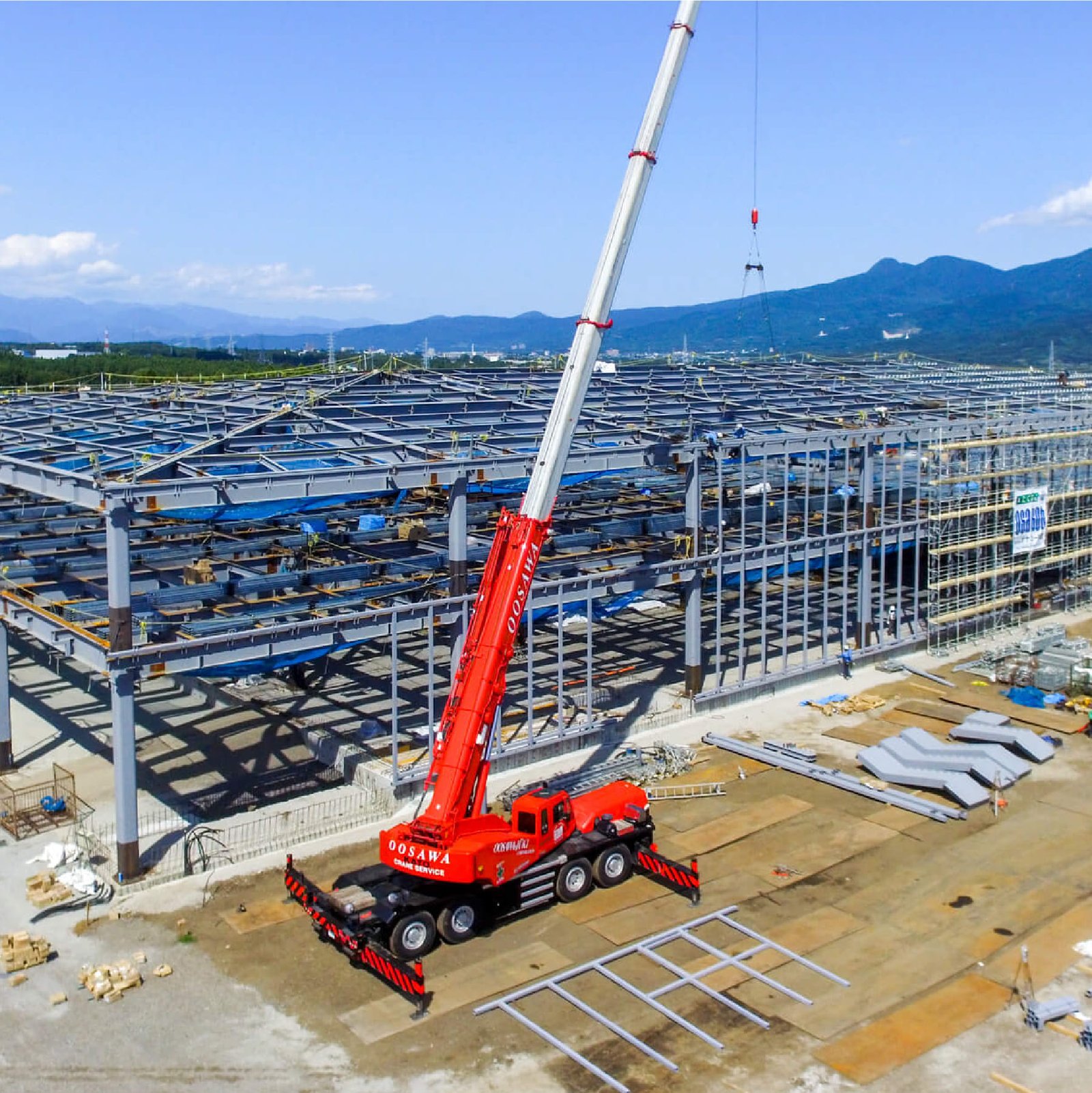 建築鉄骨の施工現場